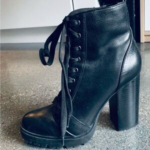Steve Madden Black Lace-Up Ankle Booties